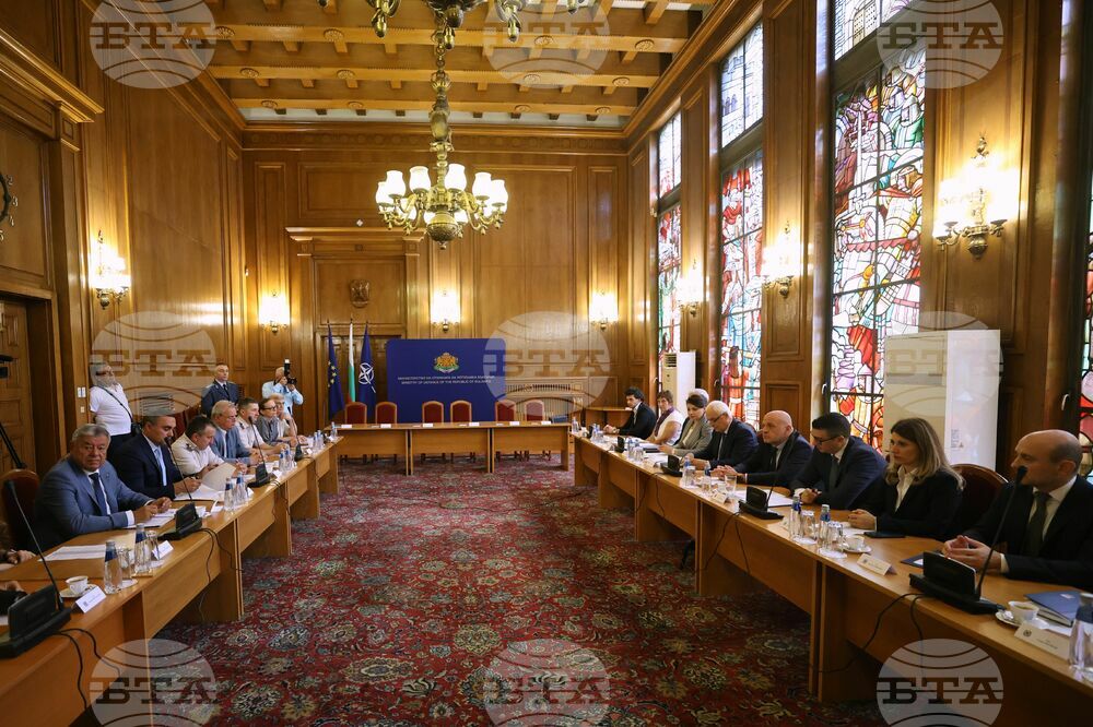 Българската отбранителна индустрия и изпълнителната власт подписаха Меморандум за подобряване на взаимодействието помежду им