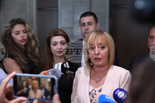 Три парламентарни групи внасят законопроект „антиспекула“, изработен от „Изправи се. БГ“