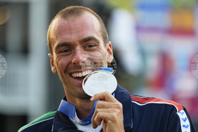 Италианският плувец Палтриниери критикува Световната централа по плувни спортове за организацията на Световното първенство в Сингапур