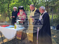 Село Малка Желязна - нов храм - митрополит Гавриил