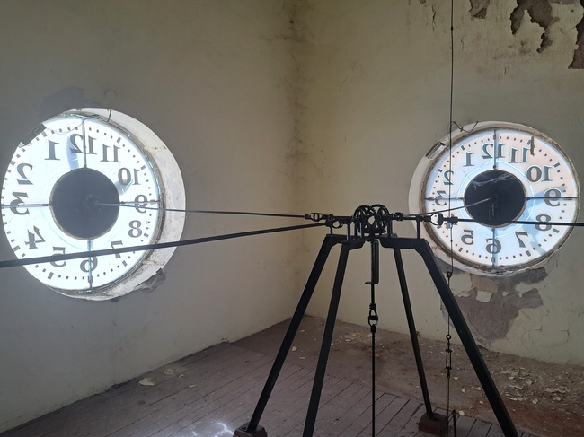 Творчески колектив „На улицата“ започна проект за възстановяване на емблематичен часовник в Стара Загора