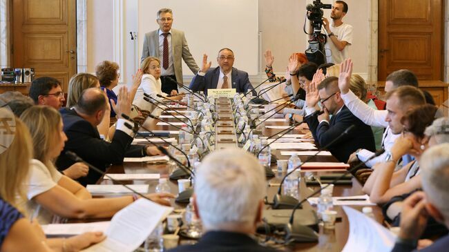Education Committee Approves Bill to Cut Tuition Fees for Paid University Programmes by 40%