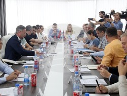 Сърбия - опозиционни партии - неправителствени организации - кръгла маса