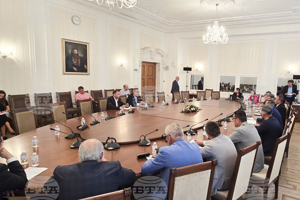 Parliamentary Committee Approves Unified Financial Reporting System to Ease Business Burden