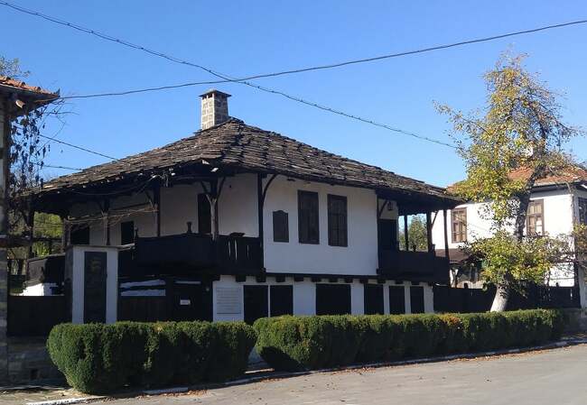 Жителите на тетевенското село Голям извор ще отбележат 188 години от рождението на Васил Левски