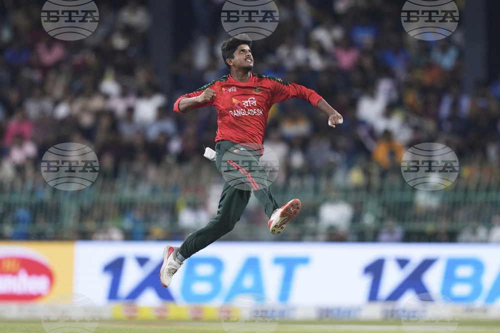 CORRECTION Sri Lanka Bangladesh Cricket
