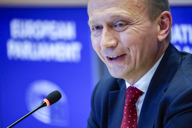 ЕК предлага следващият седемгодишен бюджет на ЕС да бъде 2 трилиона евро