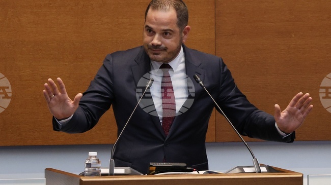 Това няма нищо общо с мирен протест, това са умишлени действия на подготвени групи от хора, заяви депутатът от "ДПС-Ново начало" Калин Стоянов 