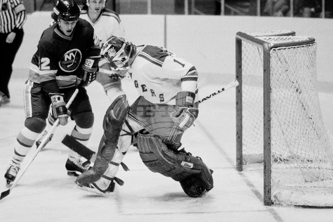 Бившият вратар, треньор и ръководител в НХЛ Уейн Томас почина на 77-годишна възраст