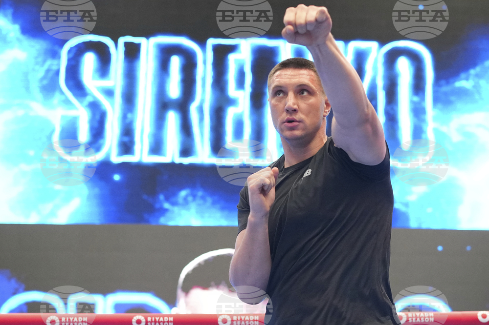 Britain Boxing Usyk Dubois