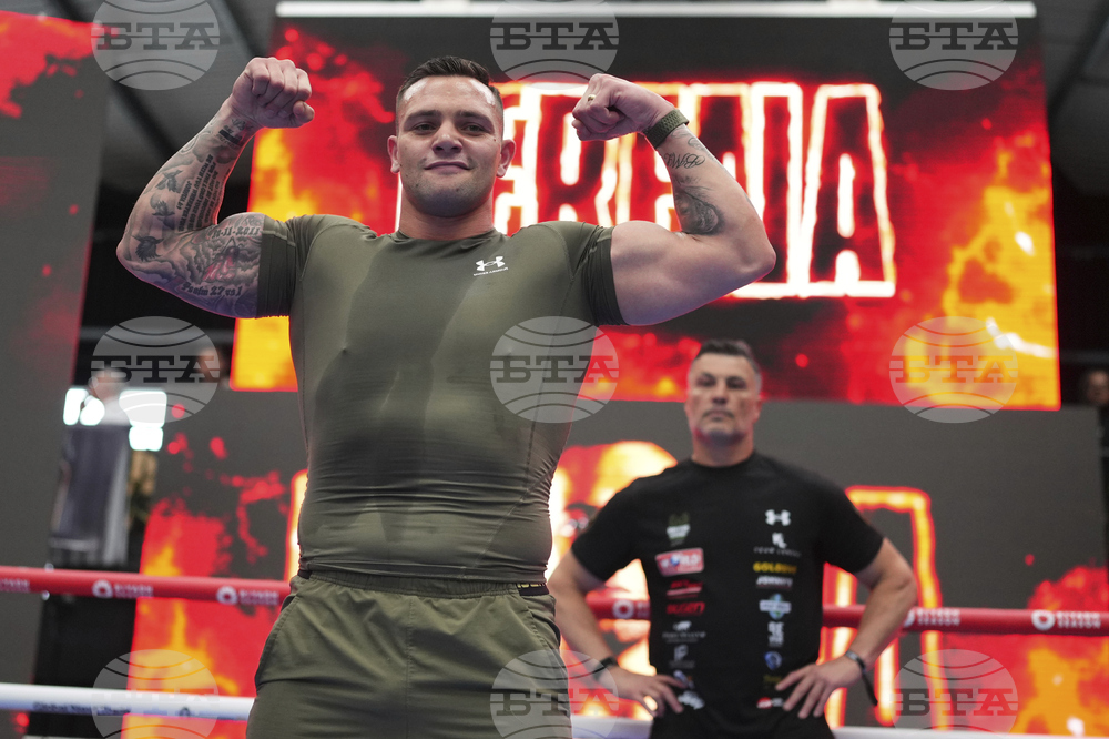 Britain Boxing Usyk Dubois