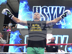 Britain Boxing Usyk Dubois