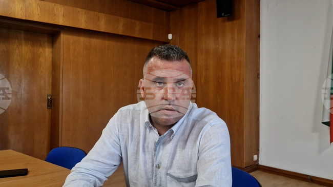 Областният управител Захари Сираков върна три решения на Общинския съвет в Смолян, приети в края на декември