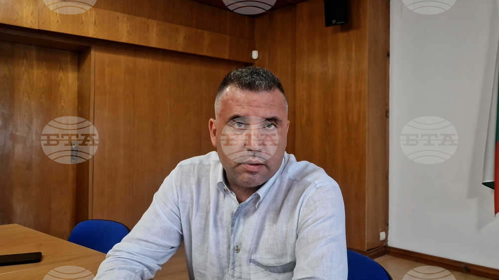 Областният управител Захари Сираков върна три решения на Общинския съвет в Смолян, приети в края на декември