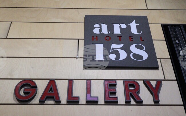 Галерия "Арт 158" - изложба "Да запазим Корал. Безполезни изкопаеми НБУ 2025"