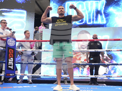 Britain Boxing Usyk Dubois