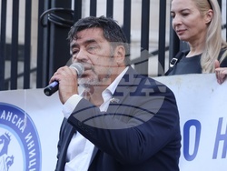 Протест - „Да свалим бухалките на дерибеите“