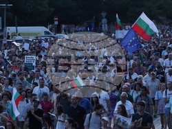 Протест - „Да свалим бухалките на дерибеите“