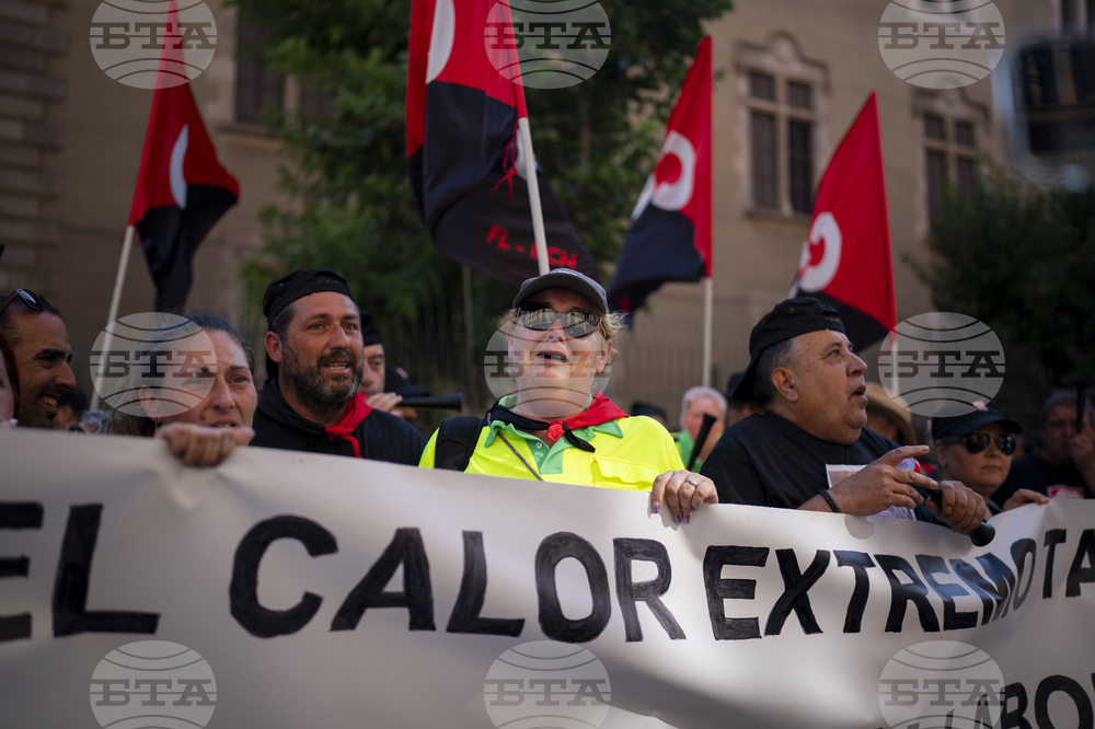 Spain Extreme Heat Workers