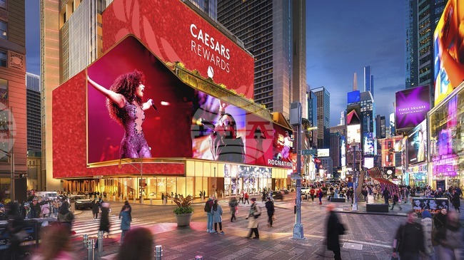 Трима души бяха ранени при стрелба на "Таймс Скуеър" в Ню Йорк, съобщи полицията