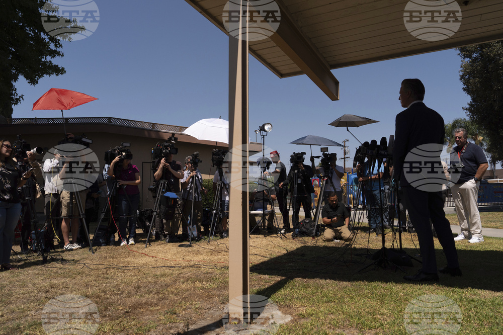 Immigration Raids Los Angeles Guard