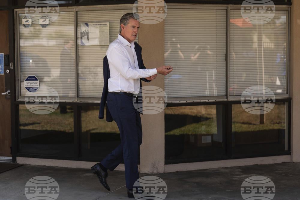 Immigration Raids Los Angeles Guard