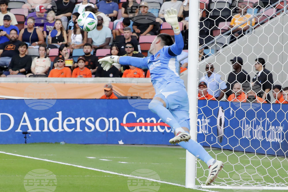 MLS Whitecaps Dynamo Soccer