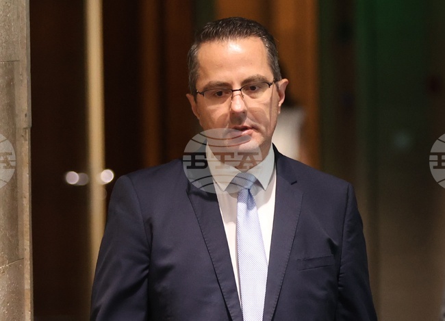 "Възраждане" настояват вотът на недоверие да бъде внесен още утре, нямало смисъл от срещата днес по инициатива на МЕЧ