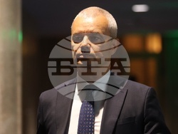 Парламент - заседание