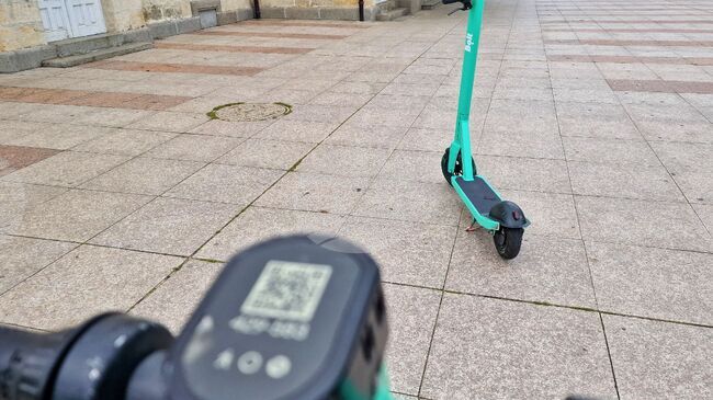 Разяснителна кампания за електрически тротинетки и велосипеди предлага Областната комисия по пътна безопасност в Сливен