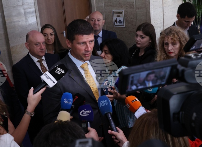 От ЕК са поискали от "Величие" всички данни за незаконни сметища у нас, по думите на лидера на партията Ивелин Михайлов