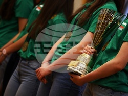 Румен Радев - женски отбор по волейбол - награждаване