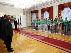 Румен Радев - женски отбор по волейбол - награждаване