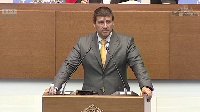 Виждаме тотално унищожение на морския туризъм в България, заяви Ивелин Михайлов в декларация от парламентарната трибуна