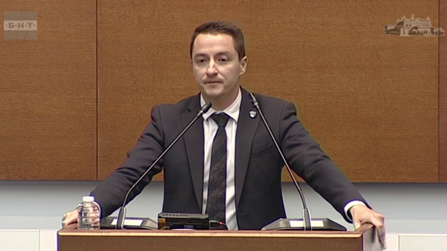 Явор Божанков декларира, че прекратява протеста си срещу поведението на Цончо Ганев след реципрочна заявка от „Възраждане“