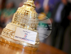 Атанас Зафиров - женски отбор по волейбол - награждаване