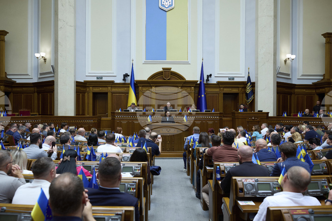 Зеленски направи ремонт на правителството на Украйна и назначи нов премиер, за да вдъхне нова енергия на военните усилия