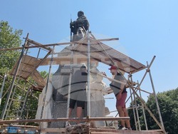 Хасково - паметник - ремонт