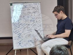 Подготвителен лагер за предстоящите международни състезания по астрономия и астрофизика. Снимка: в. "Аз-буки"