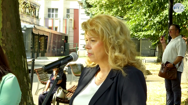 Музикантите от Гвардейския оркестър са емблема на чест, достойнство и дълг, каза вицепрезидентът Илияна Йотова