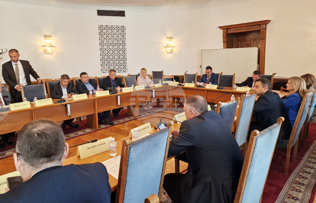 Парламент - Комисия по транспорт и съобщения - заседание