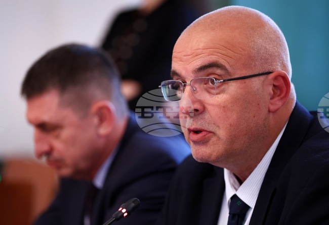 Вътрешната парламентарна комисия не подкрепи промените в Закона за българските лични документи, предложени от "Възраждане"