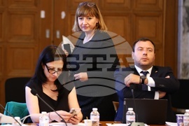 Народно събрание - Комисия по конституционни и правни въпроси