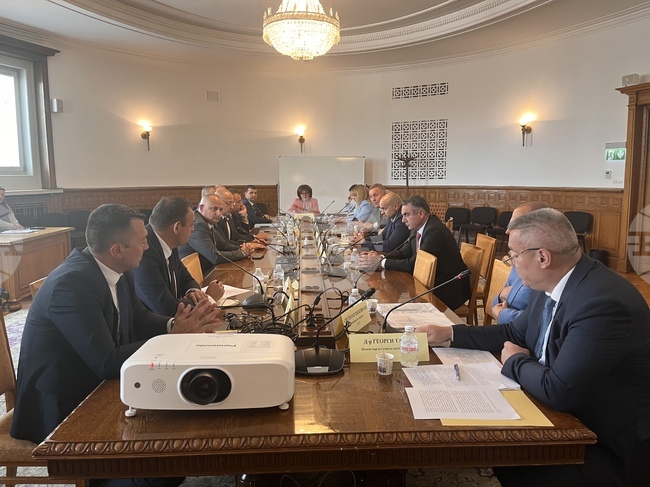 Заместник-министър Стоян Тошев изрази увереност, че ще се намери устойчив модел за стопанисване на полезащитните горски пояси