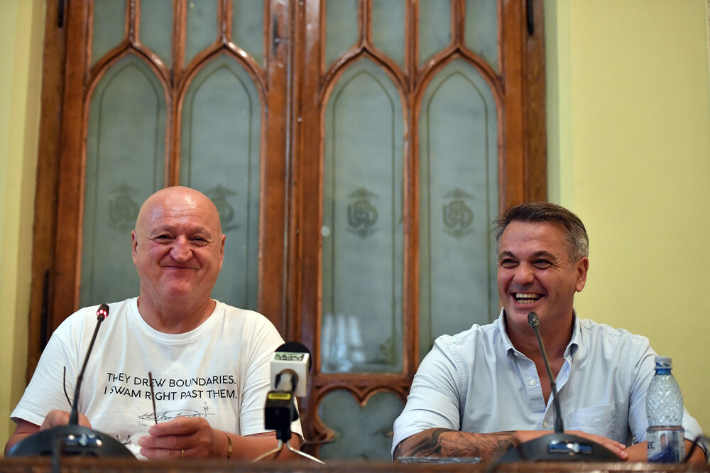 Аджерпрес: Михай Бадя и световната легенда Мартин Стрел плуват благотворително в продължение на 72 часа без прекъсване