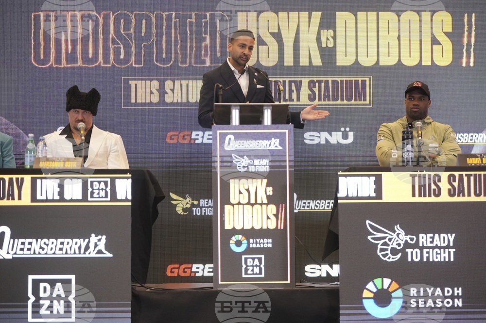 Britain Boxing Usyk Dubois