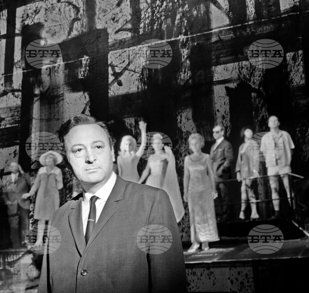 Моят живот е на сцената, казва актьорът Иван Кондов, от чието рождение днес се навършват 100 години