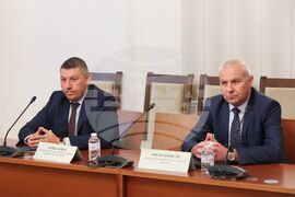 Парламент - Комисия за контрол над службите