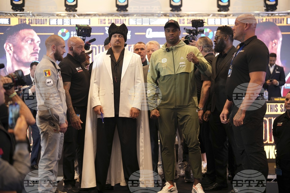 Britain Boxing Usyk Dubois
