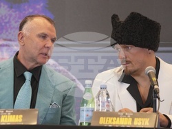 Britain Boxing Usyk Dubois